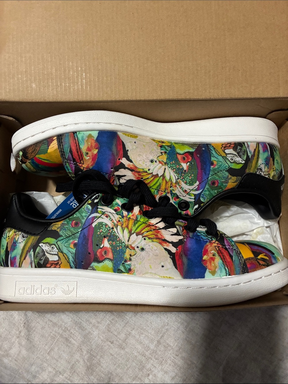 Adidas Stan Smith collectible size 5 1/2 brand new